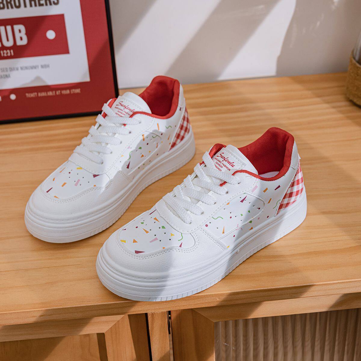 女鞋子新款2025爆款百搭学生小白鞋校园风高颜值ins潮鞋休闲板鞋