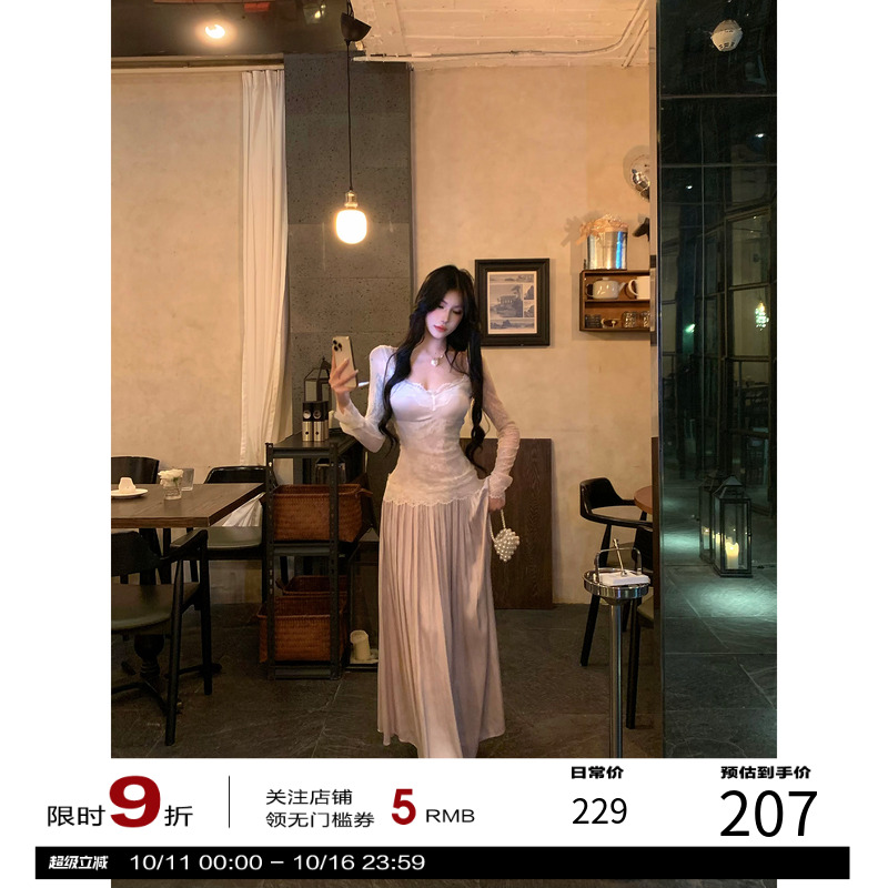 牛牛【心动信号】秋季气质性感纯欲辣妹蕾丝拼接连衣裙N25Q30118