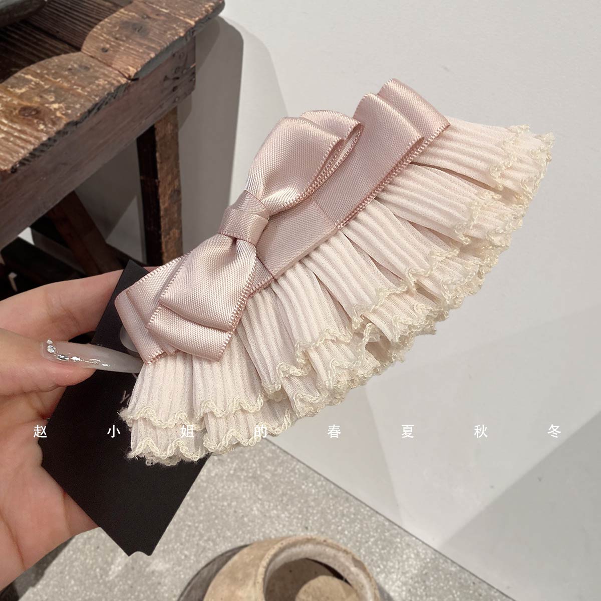 韩系温柔粉色缎面蝴蝶结香蕉夹少女蕾丝百褶竖夹甜美后脑勺盘发夹