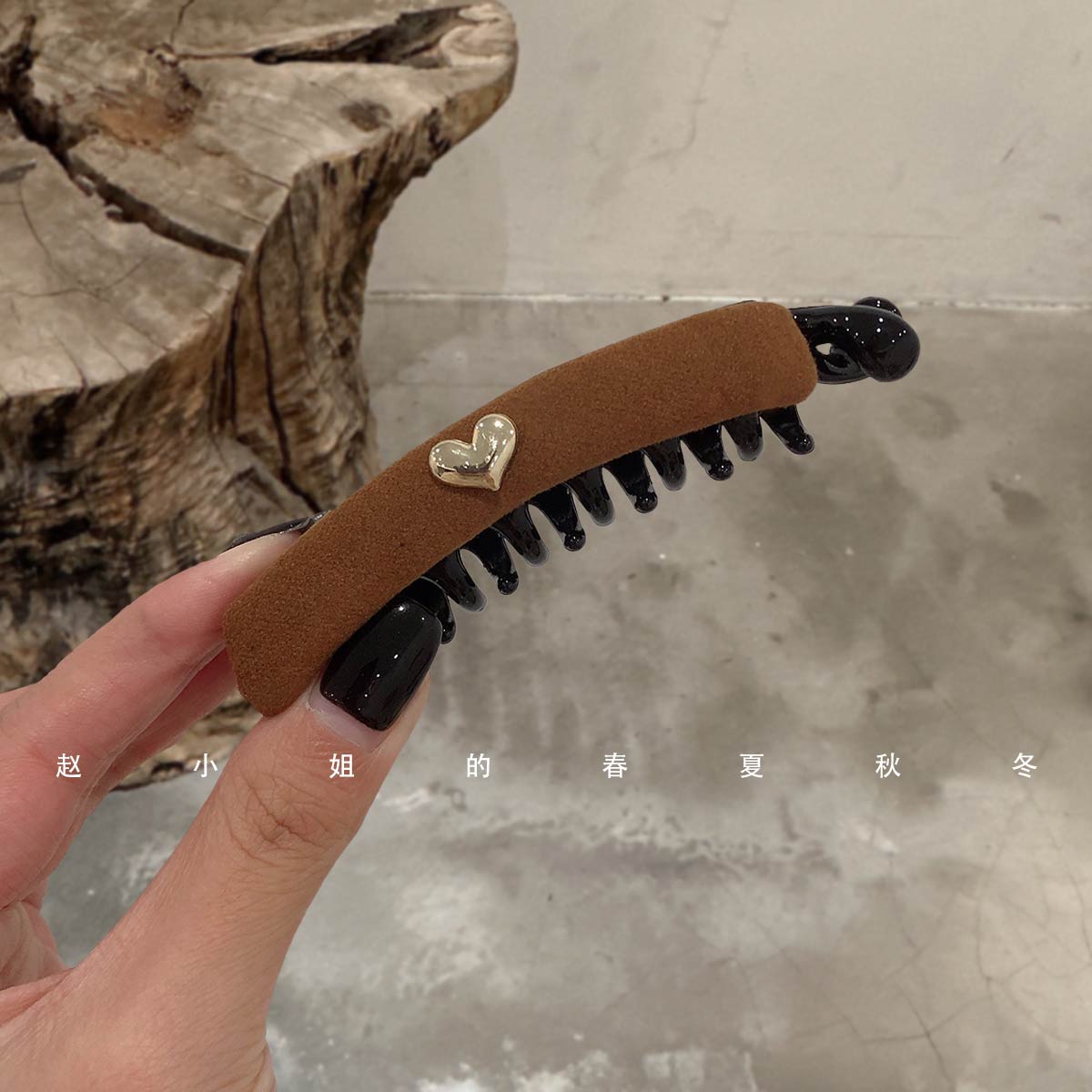 韩系发饰小众设计头饰简约百搭气质扭扭夹发夹丝绒咖色香蕉夹