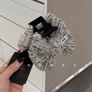 韩国发饰头饰小众设计饰品百搭白色蝴蝶结鲨鱼夹针织毛线抓夹