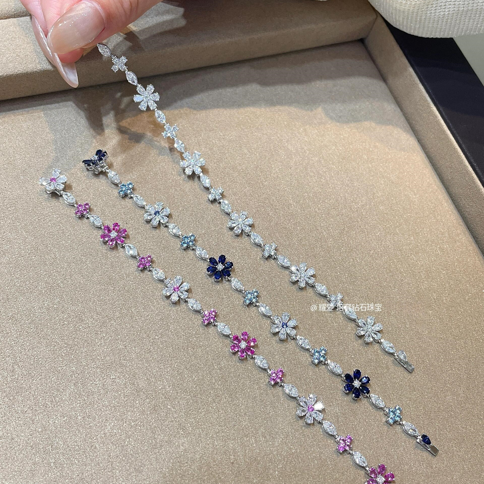 V金高定「Forget me not」勿忘我满钻手链女仲夏梦之夜精致蓝宝石