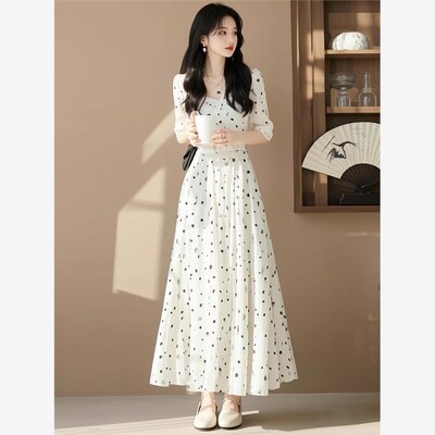 2025夏季新款白色波点方领收腰气质高级感连衣裙时尚长裙裙子女装