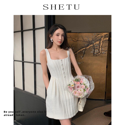 式纯欲乳白色小香风连衣裙女