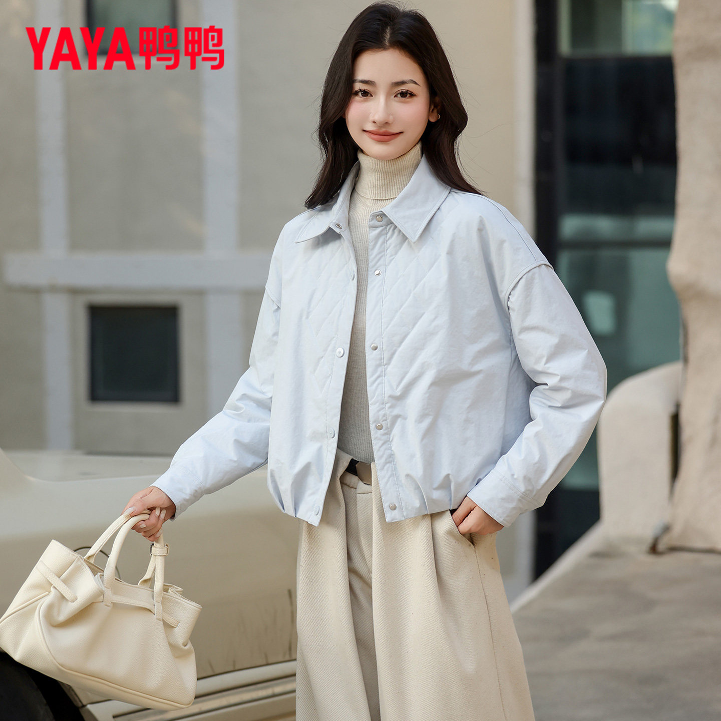鸭鸭轻薄羽绒服女翻领外套
