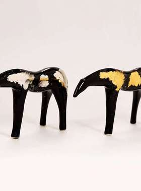 高端手工金箔陶瓷马酒店会所茶柜书吧区柜体软装搭配禅意酒壶摆件