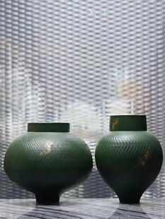 新中式创意复古红色喜庆陶瓷花瓶摆件样板间民宿茶室桌面花器装饰