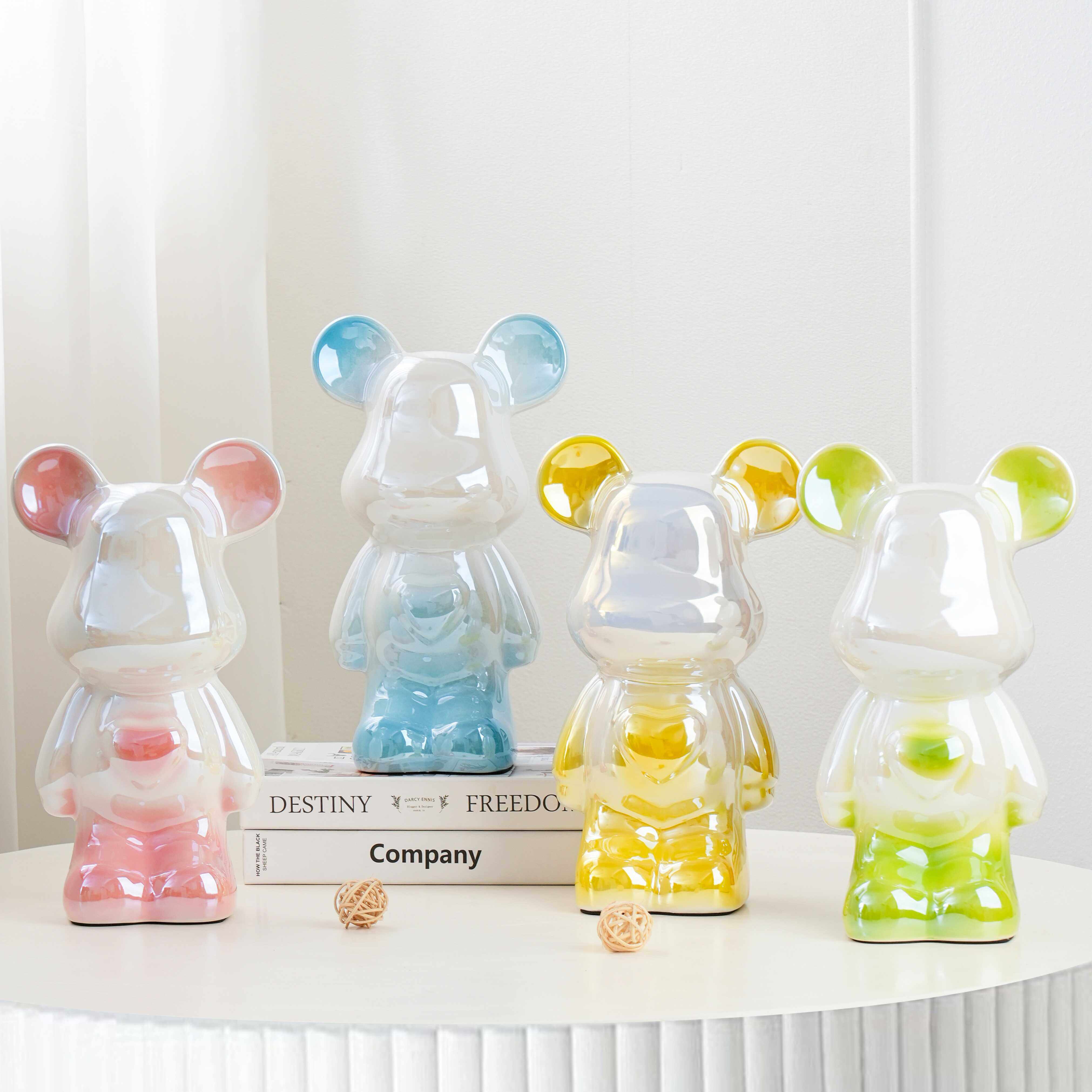 现代轻奢暴力熊摆件客厅电视柜酒柜玻璃柜玄关家居装饰品摆件