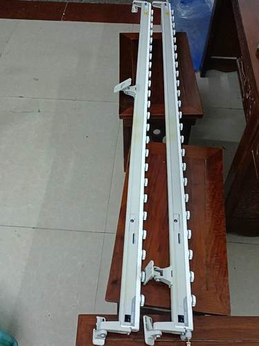 拆机基恩士静电消除器SJ-H156A两条(一条外壳破裂)