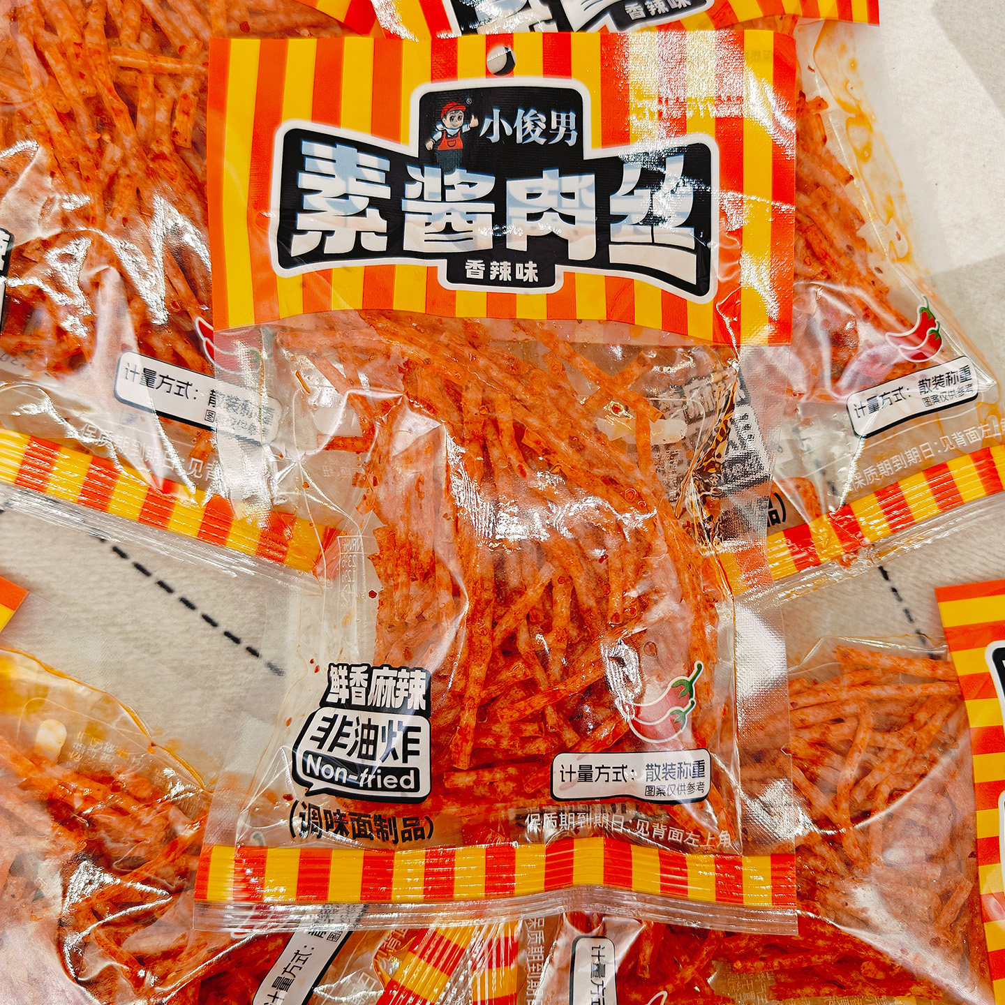 小俊男素酱肉丝香辣味辣丝怀旧