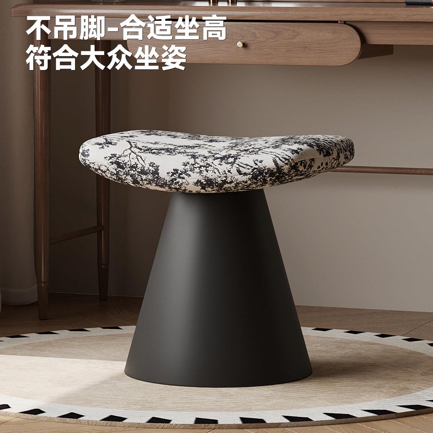 可旋转化妆凳中古风新款女生家用梳妆台坐凳高级感卧室小型化妆椅