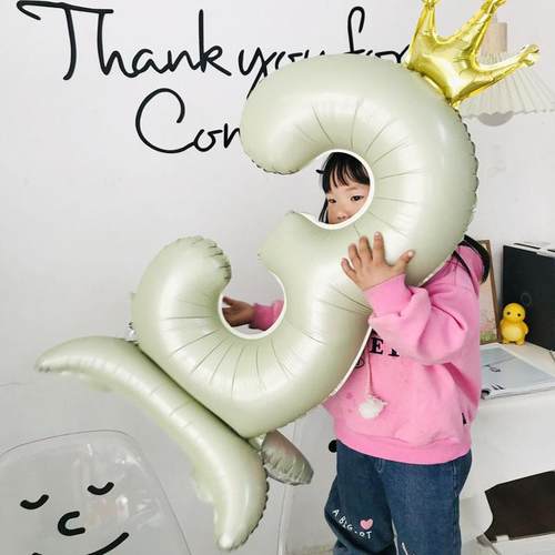 42寸大号奶油皇冠站立数字气球儿童周岁生日布置场景装饰拍照道具