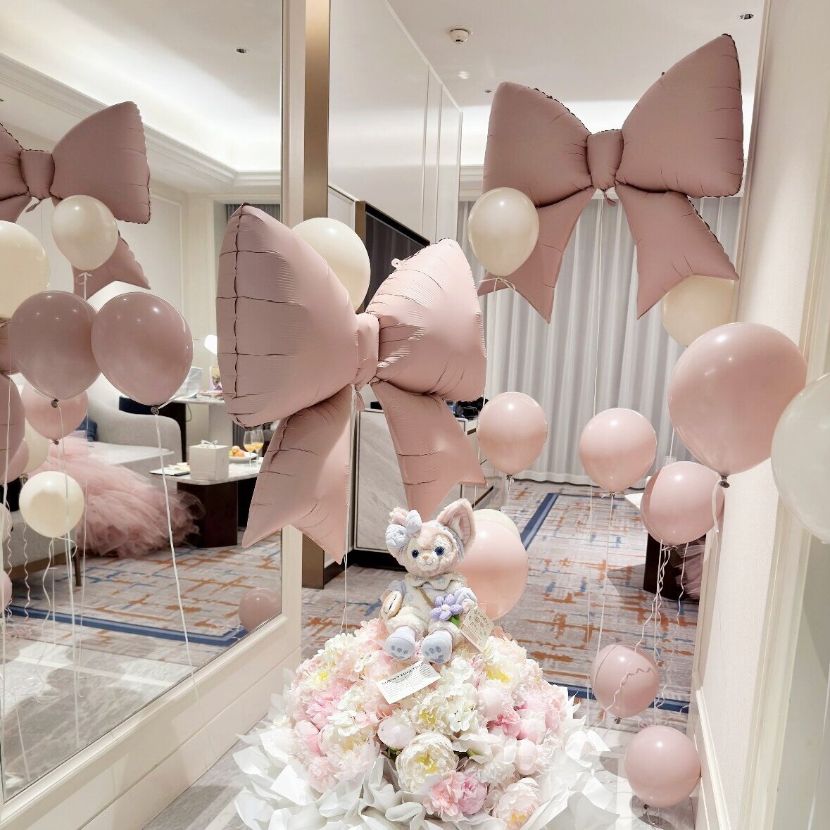 暮光粉气球高级感粉色大蝴蝶结奶油少女酒店jellycat玩偶拍照写真