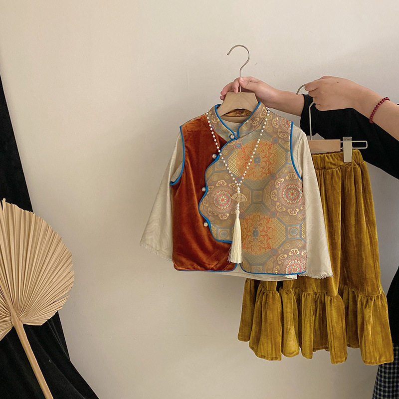女童中式国风马甲冬装2025新款古风汉服背心坎肩儿童气质褂子唐装