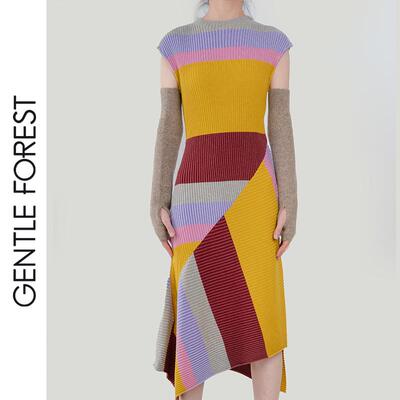 Gentle Forest【白】艺术感撞色不对称下摆圆领羊毛针织连衣裙