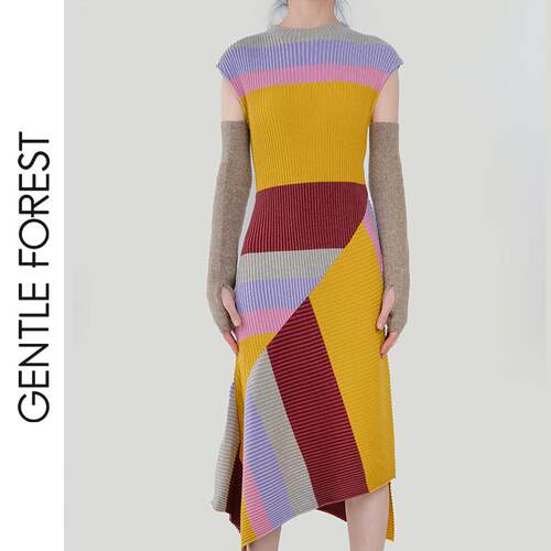 Gentle Forest【白】艺术感撞色不对称下摆圆领羊毛针织连衣裙