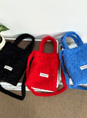 毛绒爆闪斜挎手机包圣诞搭配包韩版新年红色手拎小包跨年亲子包女