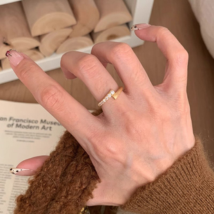 简约拉丝微镶锆石戒指女轻奢高级感指环小众设计开口可调节食指戒
