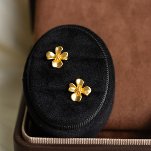 复古金色哑光金属感花朵耳钉2025新款 高级感轻奢气质秋冬耳环 爆款