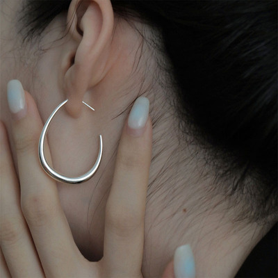 S925纯银复古港风水滴素圈耳环