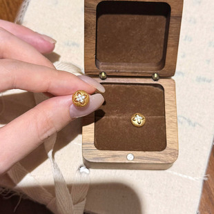 中古金色拉丝半圆四叶草耳钉2025新款 高级感轻奢小众精致耳环 爆款