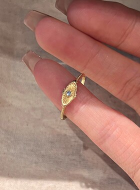 老钱风金色细圈海蓝宝仿锆石戒指