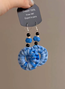 巨显白蓝色扎染布艺编织耳环女轻奢高级感云南大理旅游度假风耳饰