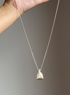 银色拉丝钱袋吊坠项链女2025新款