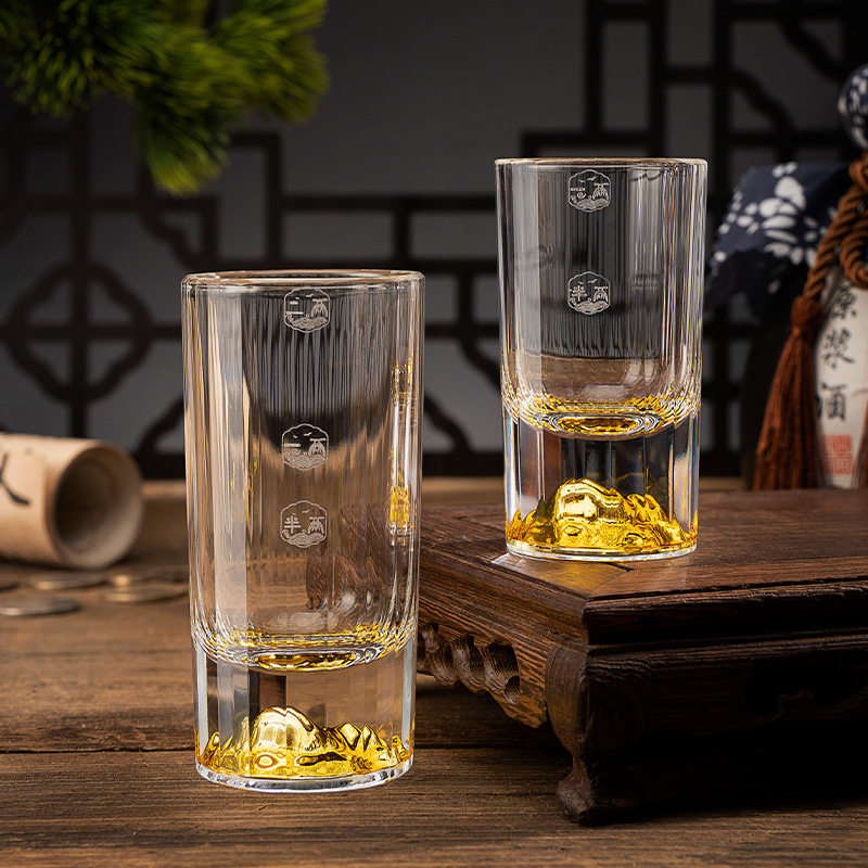 厂家单个竖纹水晶玻璃一两二两白酒杯家用金箔金山烈酒杯