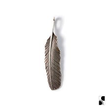 =silvarie=HOZHO 日本匠人手敲做旧 F10印第安式羽毛纯银吊坠男女