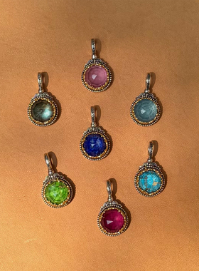 =silvarie=GEROCHRISTO 希腊 复古宫廷 镀金圆形小宝石纯银吊坠