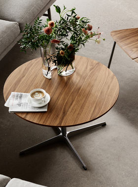 Fritz Hansen Supercircular™ 圆桌现代茶几胡桃木轻奢小圆桌