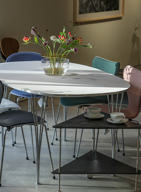 丹麦Fritz Hansen Superellipse™简约餐桌圆桌金属桌腿书房桌子