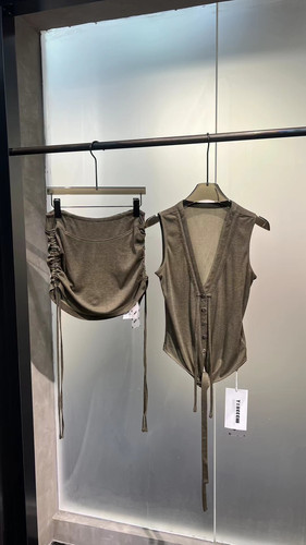 深圳南油一禾YIIIHEEE26春夏新款小众设计师品牌女装