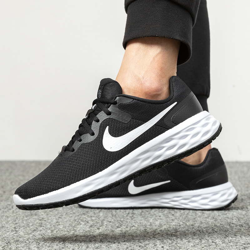 耐克跑步鞋男REVOLUTION6