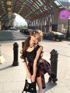 女纯欲一字肩上衣搭配花苞蓬蓬半身裙子 黄桃桃Perch自制辣妹套装