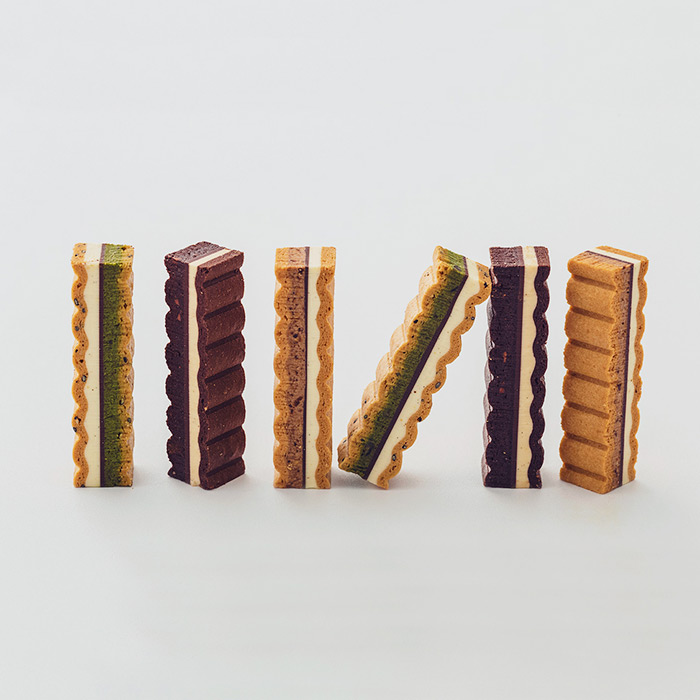 AaronHous现货日本Nami-Nami 波纹造型厚切巧克力夹心曲奇礼盒