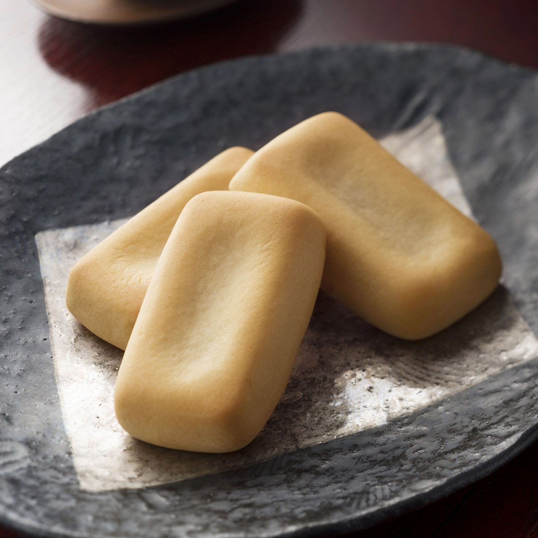 【现货】日本限定枫季 广岛和菓子 蜂糖牛奶夹心软糯馒头 5枚