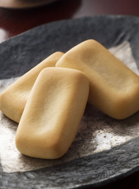 【现货】日本限定枫季 广岛和菓子 蜂糖牛奶夹心软糯馒头 5枚