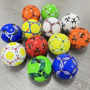 青少年训练足球5号球PVC表皮柔软舒适耐磨耐踢2400圈尼龙缠纱