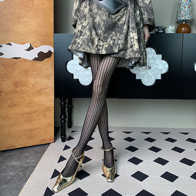 不止玫瑰有爱意~夏季法式轻奢高级感小众薄款女麻花黑色连裤丝袜