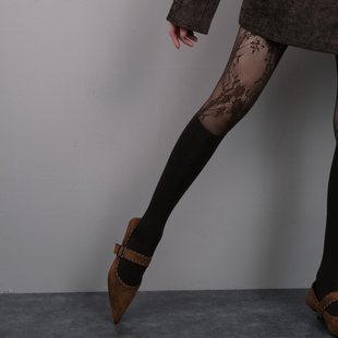 蒙布朗色调的冬日颂歌~蕾丝提花咖色连裤袜叠搭慵懒风咖色小腿袜