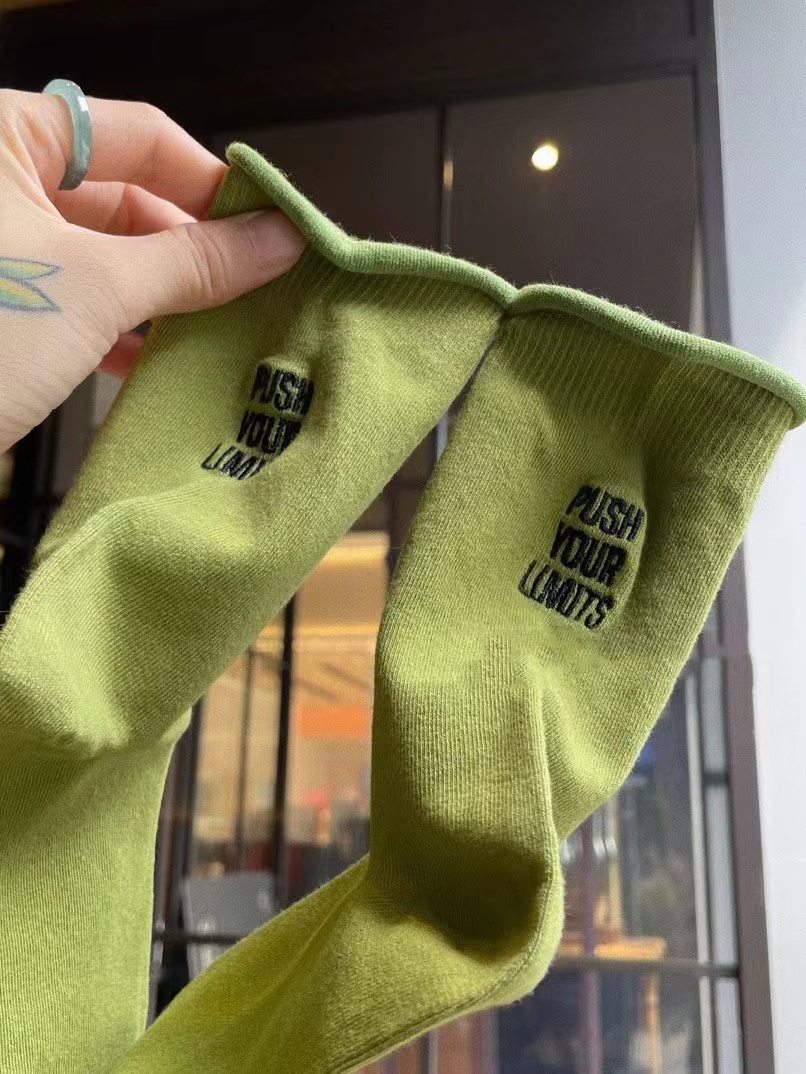 好好努力,你想要的都会来~ins潮后跟字母刺绣卷边洋气运动风