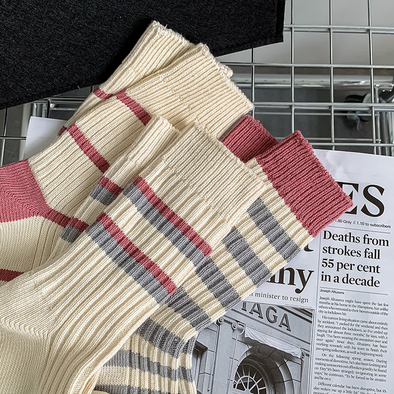 爱又不像诗落笔就成绝句~粉白拼色条纹ins潮运动风