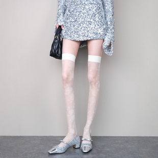 爱如静水深流~早春质感穿搭蕾丝花朵提花柔和高级薄款长筒袜
