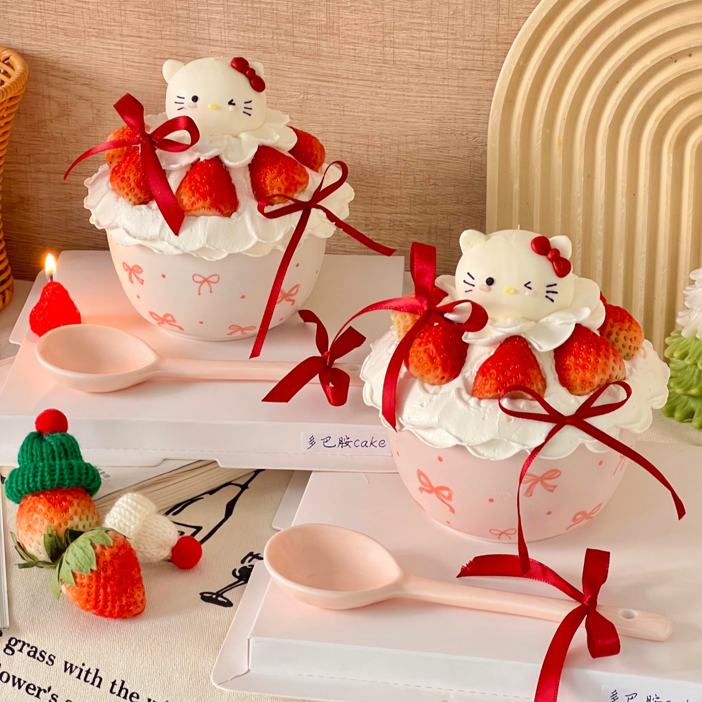 2026网红圣诞节kt猫蝴蝶结陶瓷碗蛋糕装饰helloKitty草莓蛋糕碗