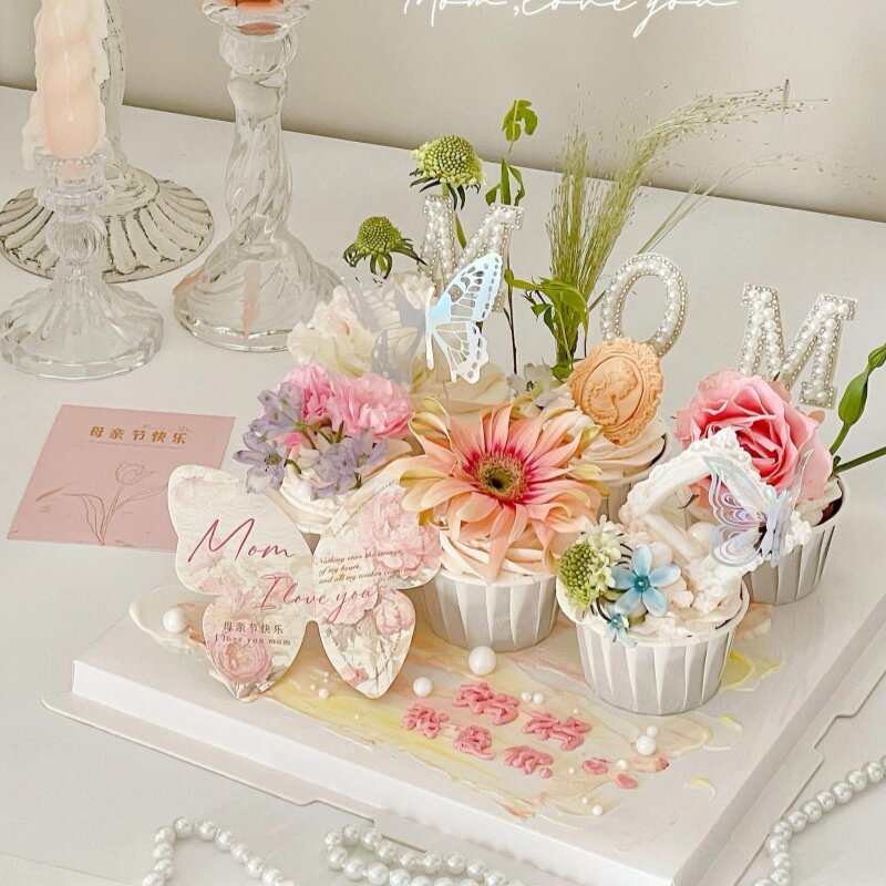 2026母亲节纸杯蛋糕装饰仿真花苞摆件唯美蝴蝶卡片妈妈节日插牌