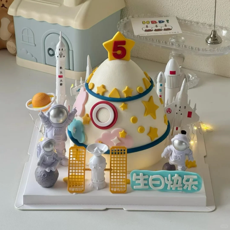 网红宇航员蛋糕装饰航天器套装月球灯摆件生日快乐甜品台模具装扮