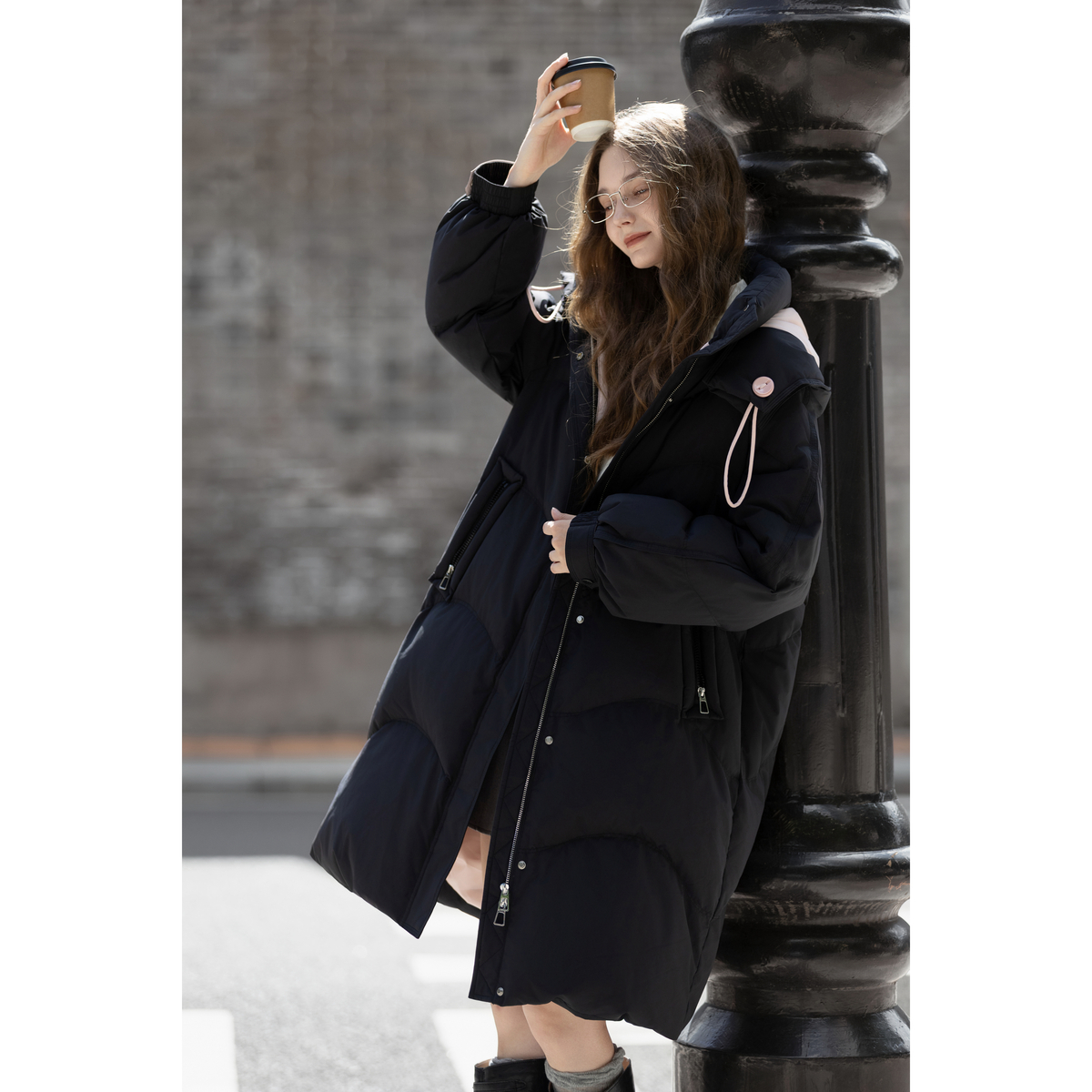 唐狮秋冬款长款羽绒服女连帽撞色