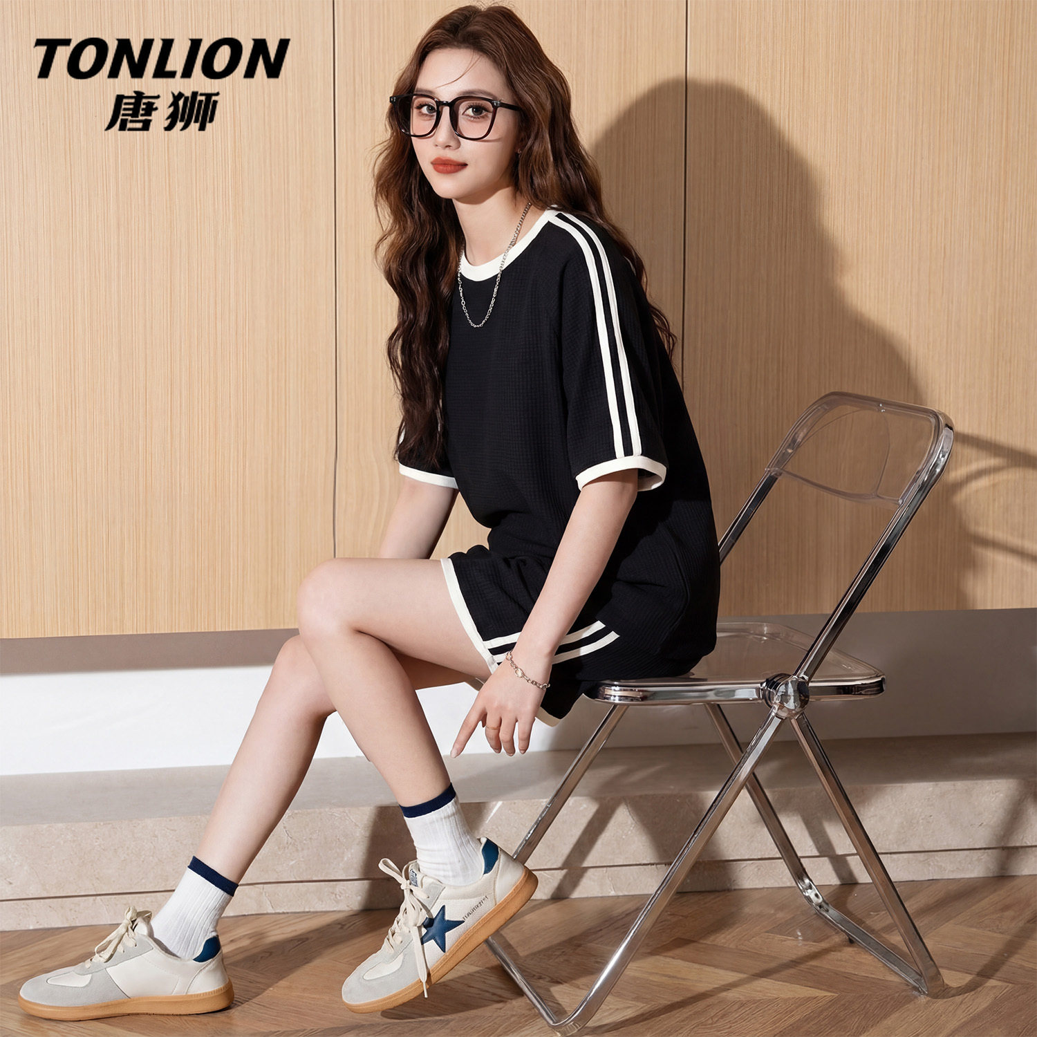 唐狮官方撞色运动风两件套套装女2026新款夏季宽松休闲短袖短裤V